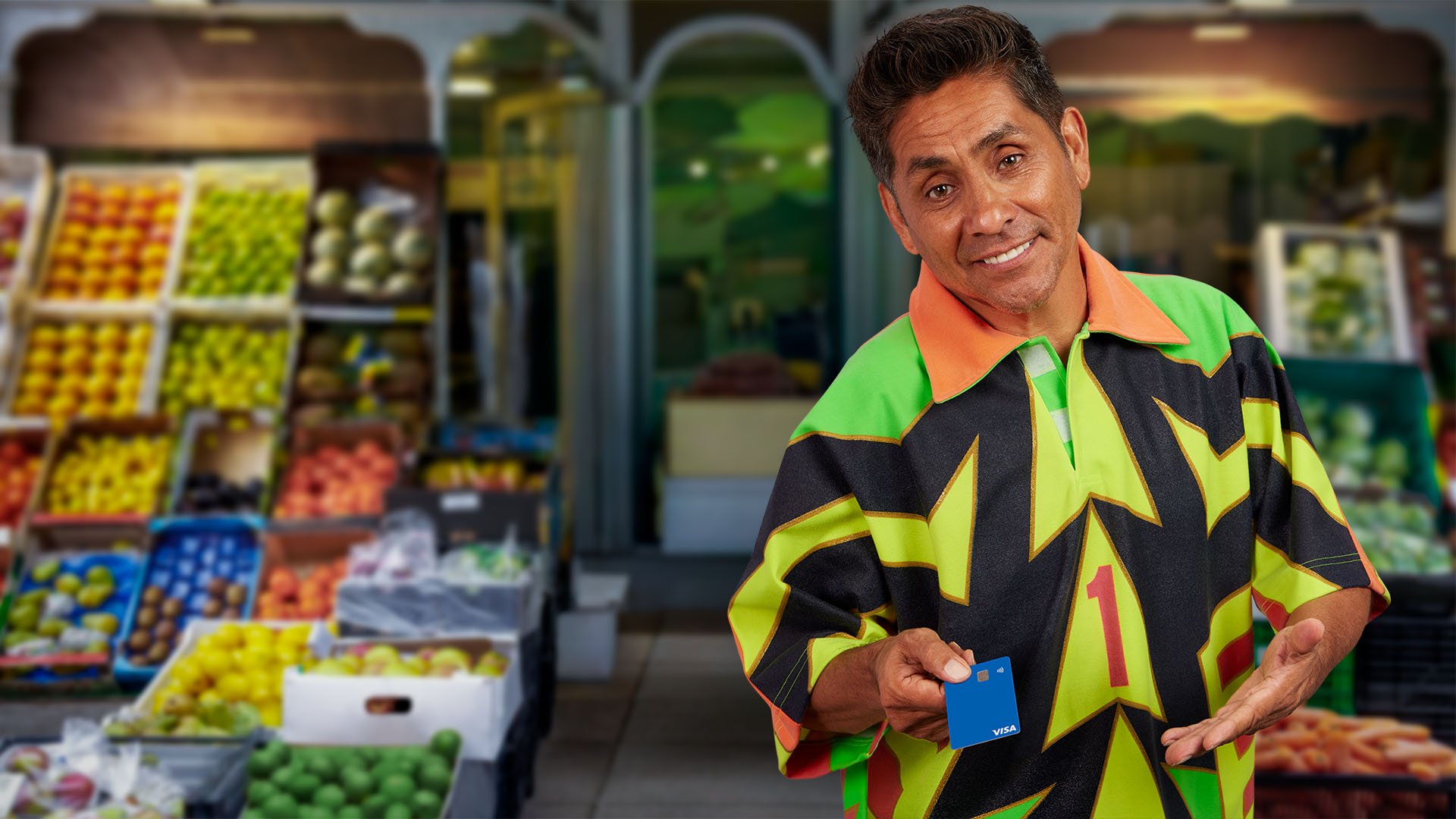 Jorge Campos promociona la campaña de Visa rumbo a la Copa Mundial de la FIFA 2026™