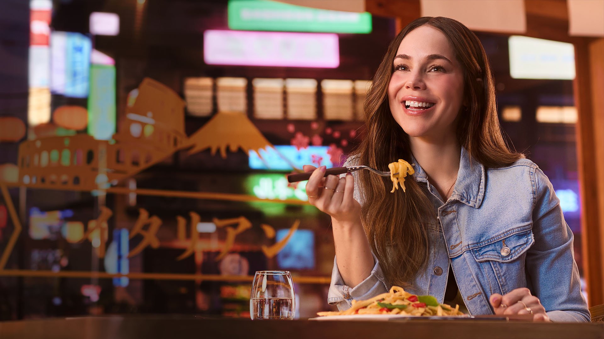 Camila Sodi comiendo pastas 